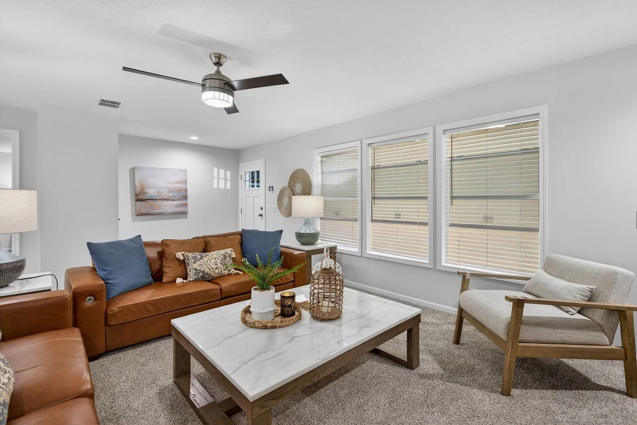 112-paramount-3260h32394-odyssey-living-room-6.jpeg