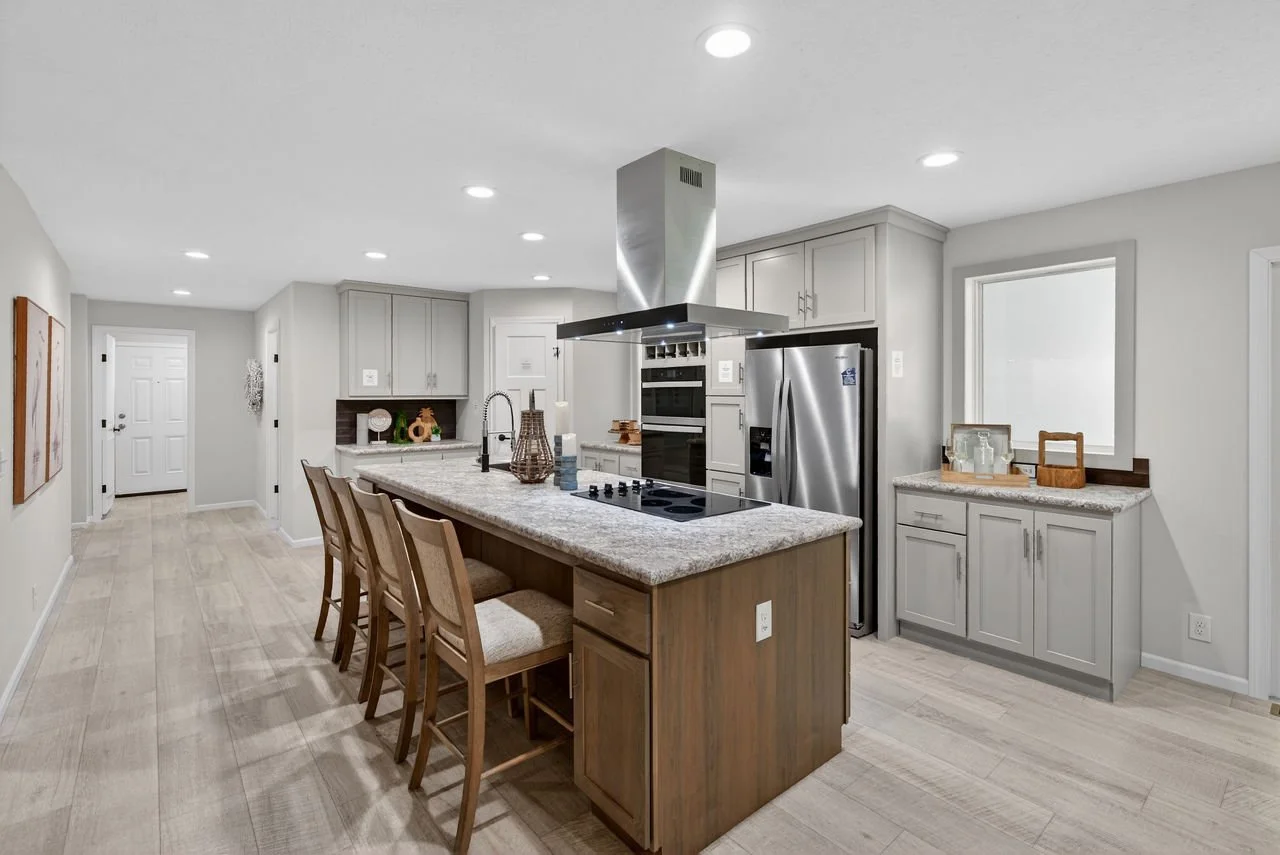 112-paramount-3260h32394-odyssey-kitchen-3.jpeg