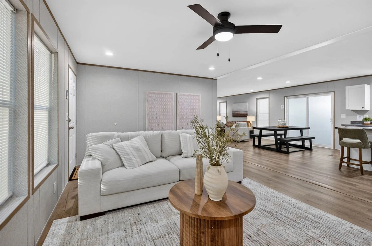 043-prime-prime-grand043-living-room-2.jpeg