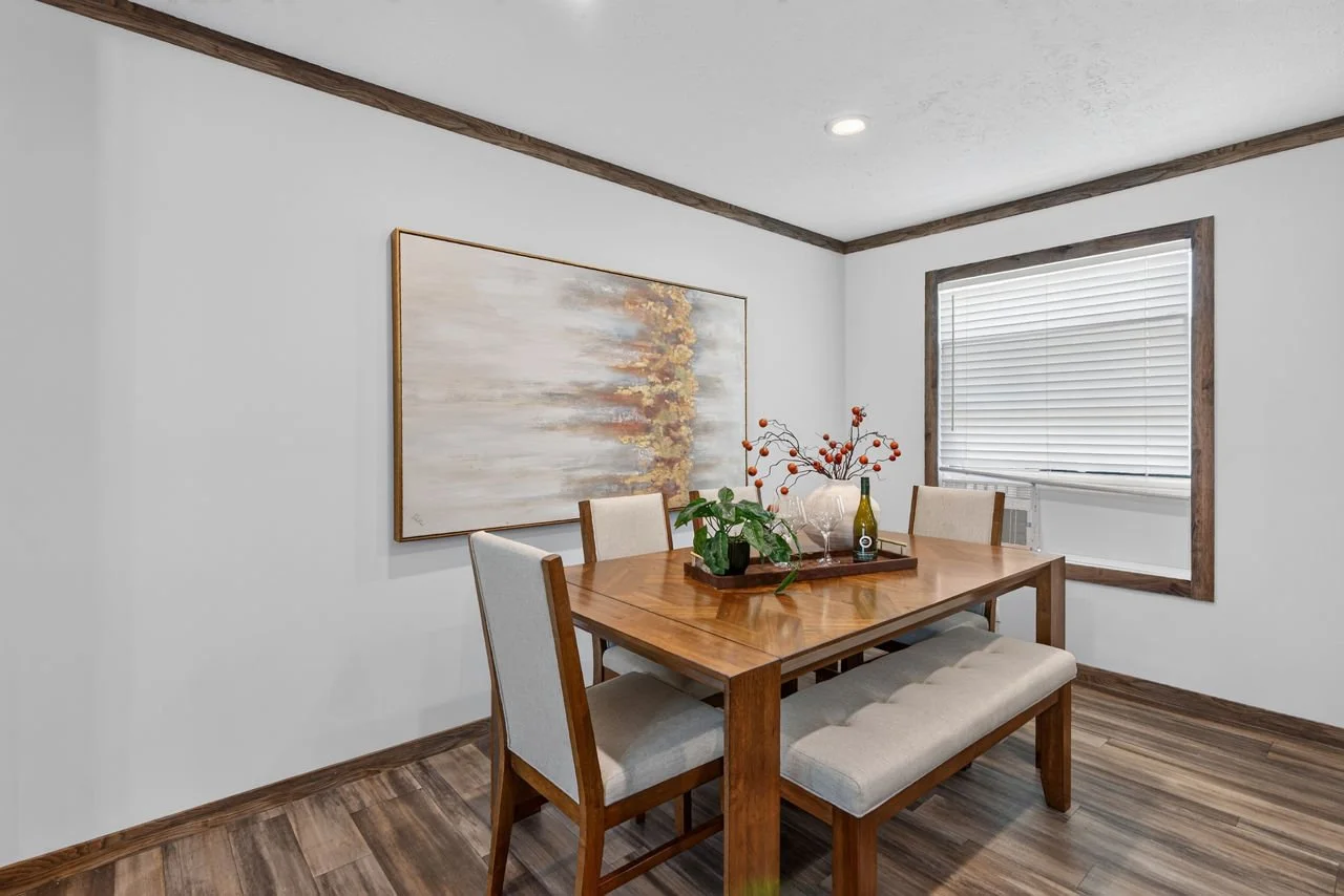 021-highland-meadowview-dining.jpeg