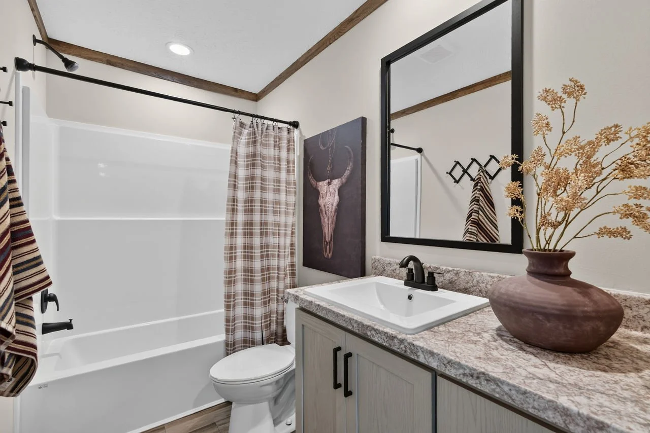 021-highland-meadowview-bathroom-1.jpeg