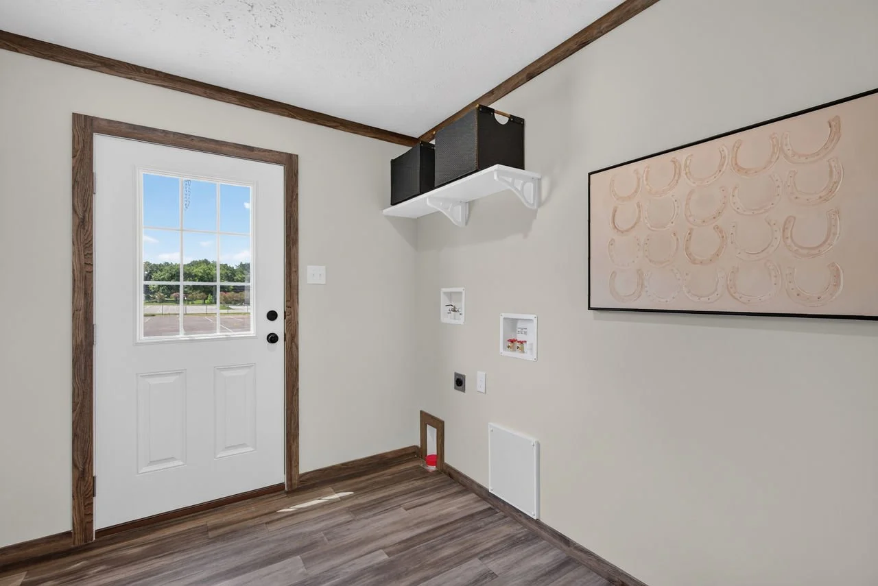 021-highland-meadowview-utility-room.jpeg