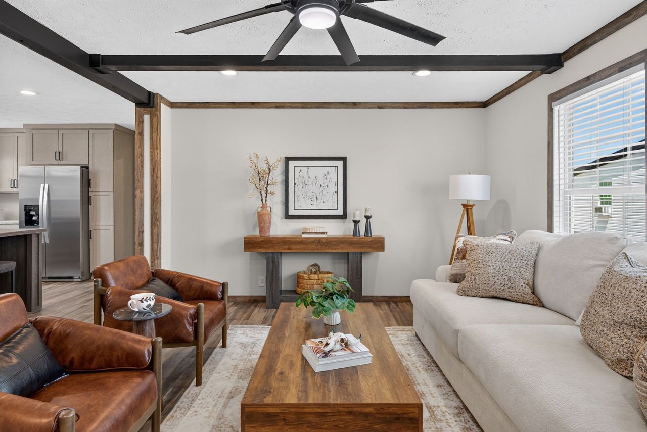 021-highland-meadowview-living-room-2.jpeg