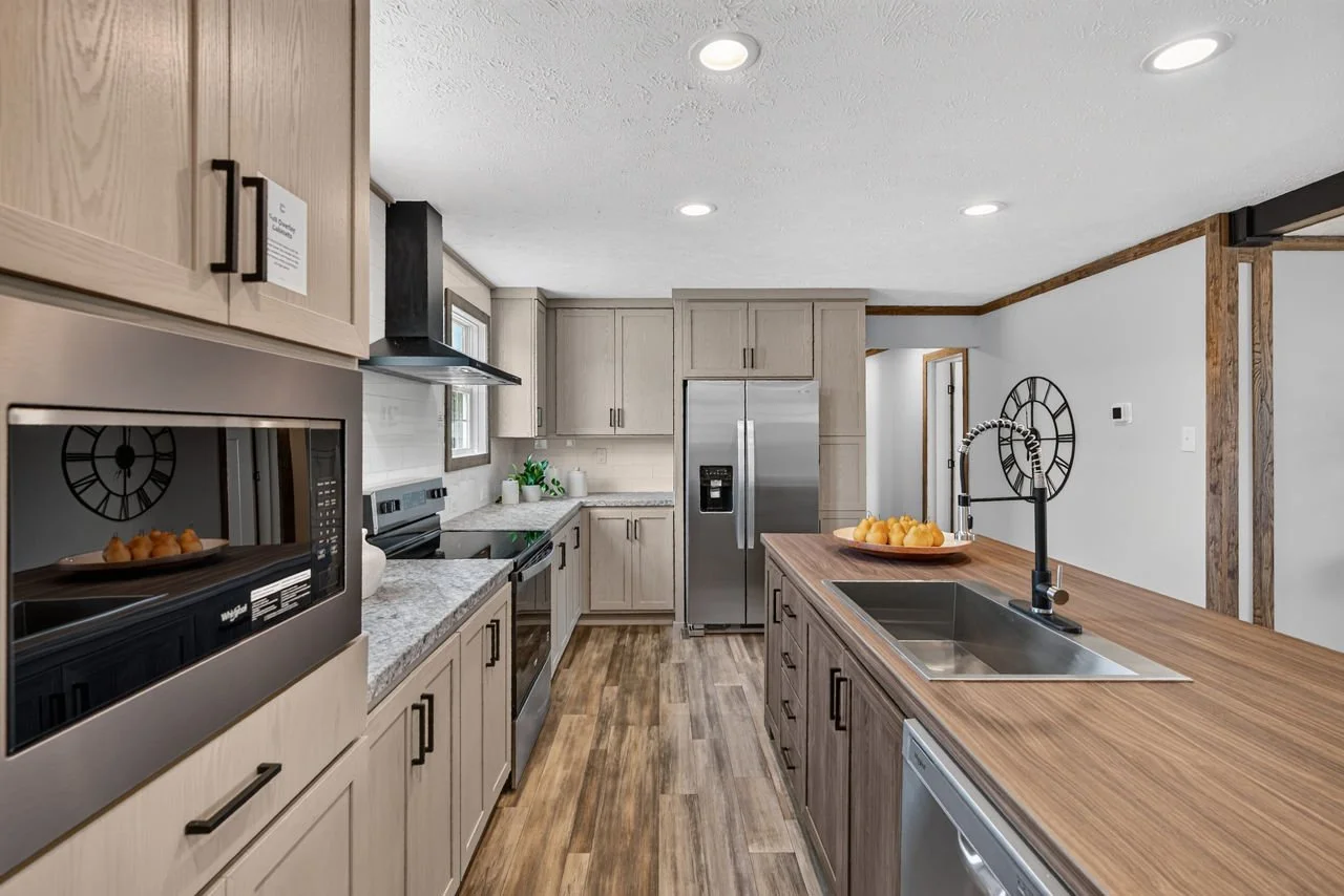 021-highland-meadowview-kitchen-5.jpeg
