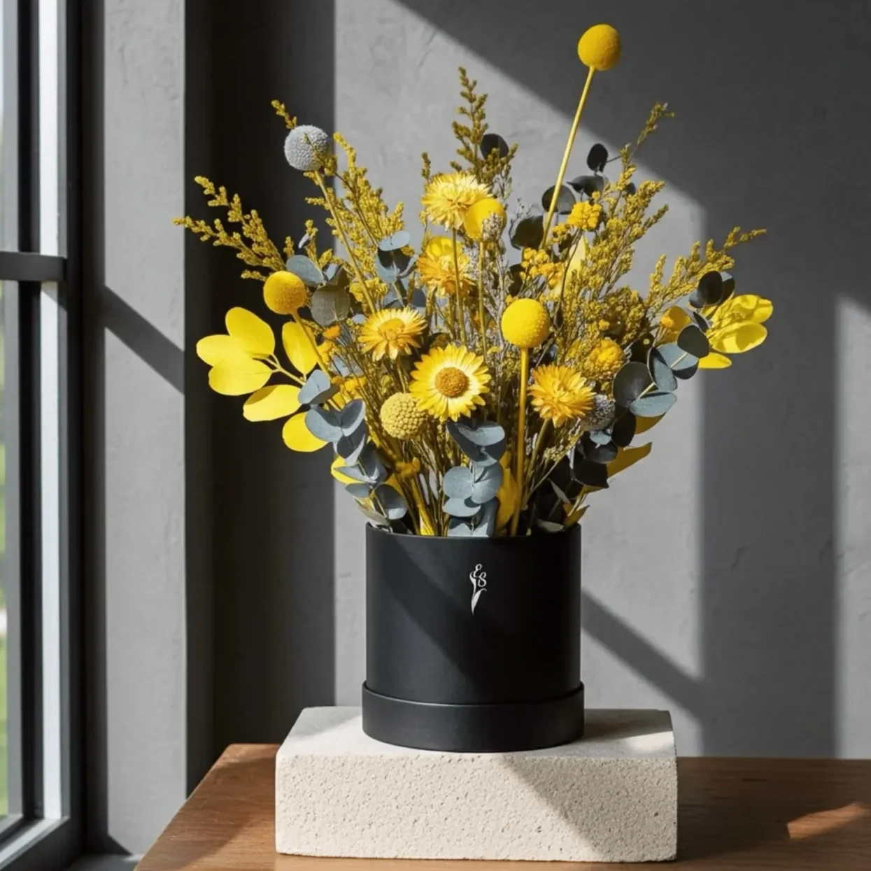 Medium Yellow & Blue Dried & Preserved Flower Bouquet - 30cm Everlasting Table Centrepiece