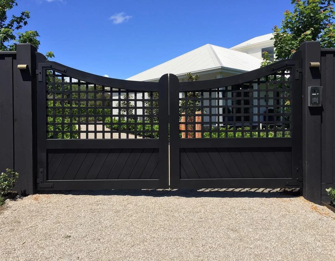 Premium Front Gates Timber Painted Mornington