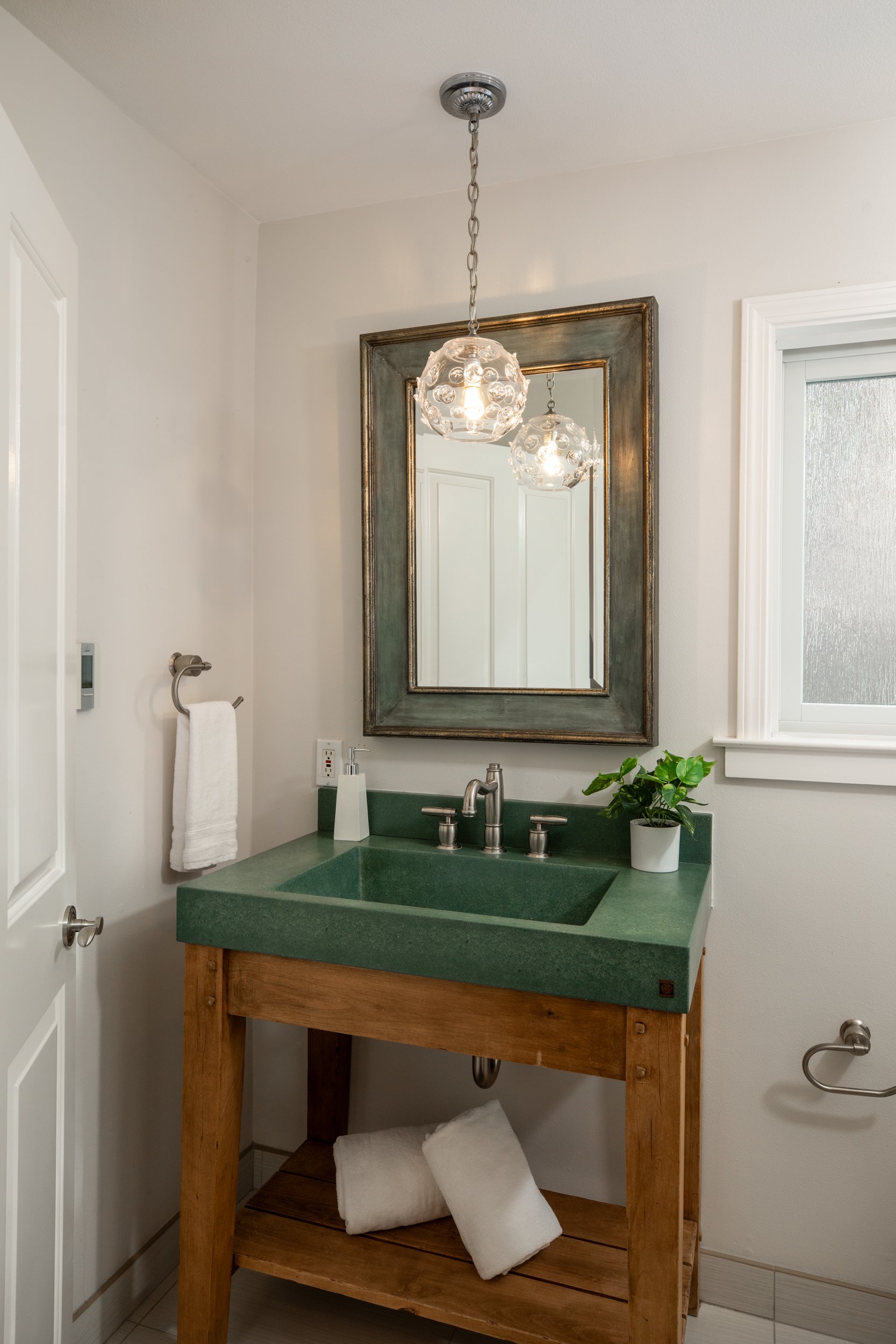 36-Linden_Matt_Anello-6924-MLS.jpg