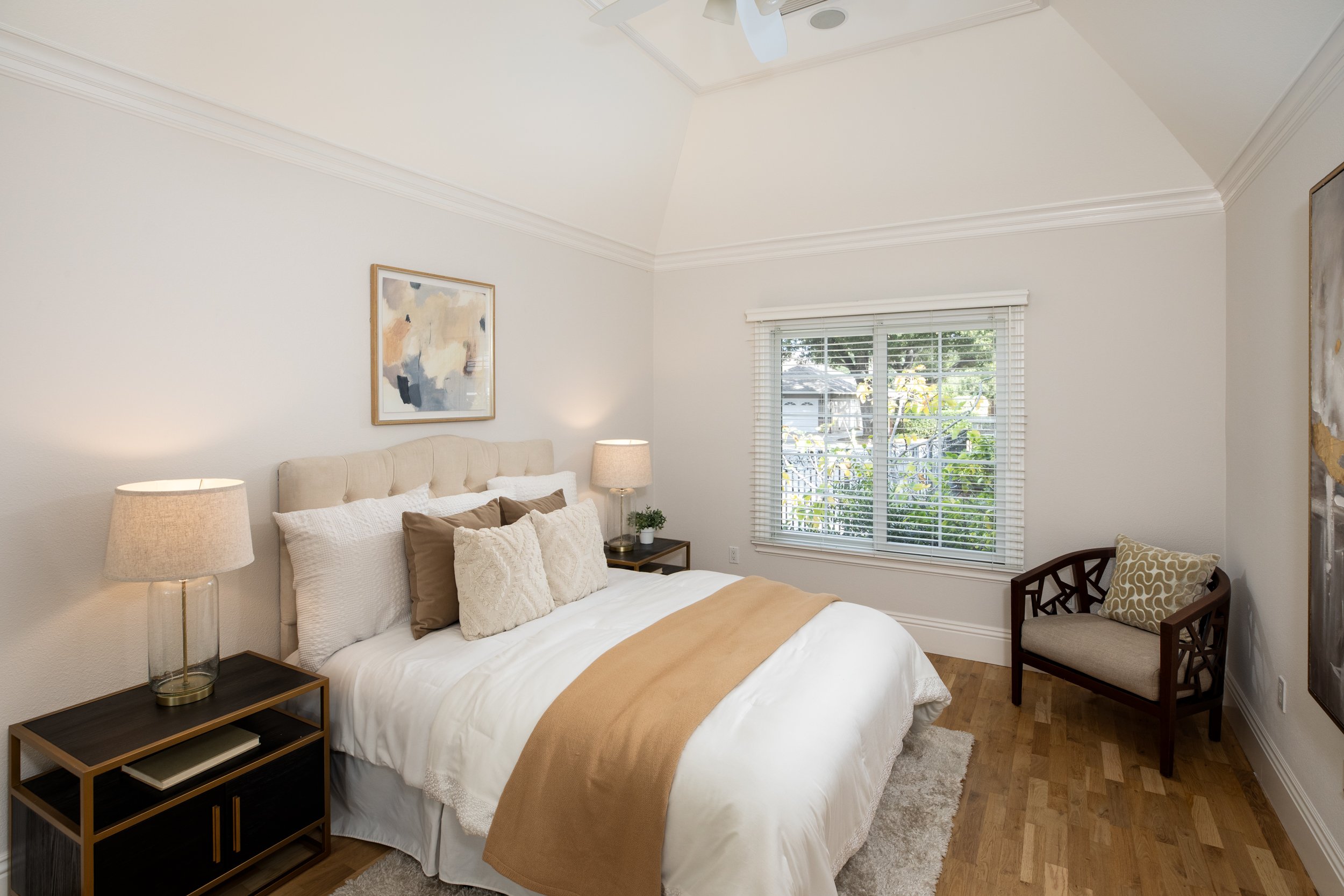 25-Linden_Matt_Anello-6864-MLS.jpg