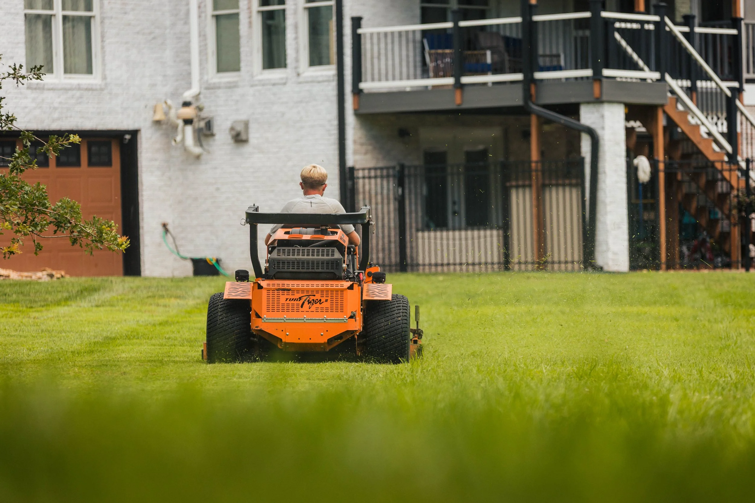 APM-PremiumLawncare.jpg