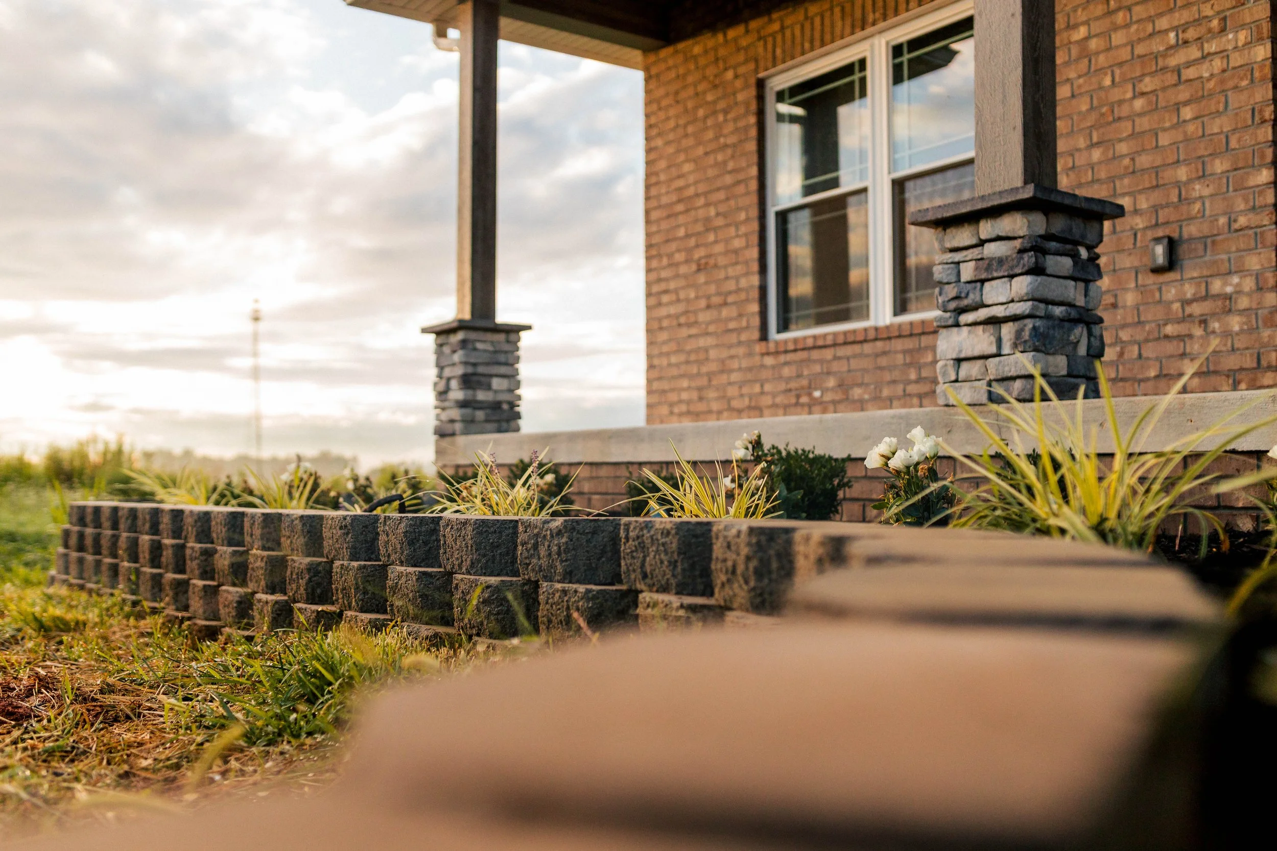 Landscaping & Flowerbeds