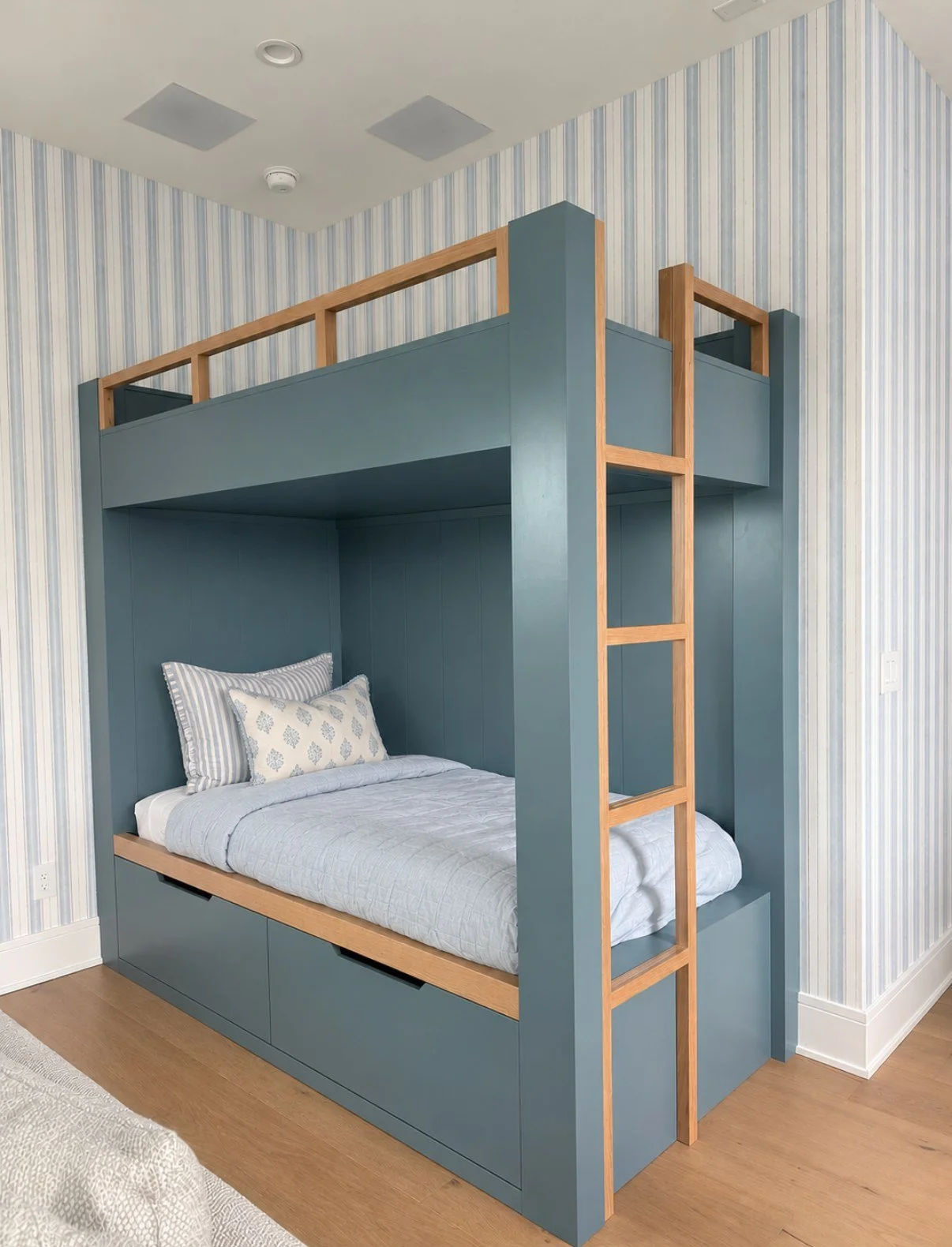 01-bunk-beds.jpg