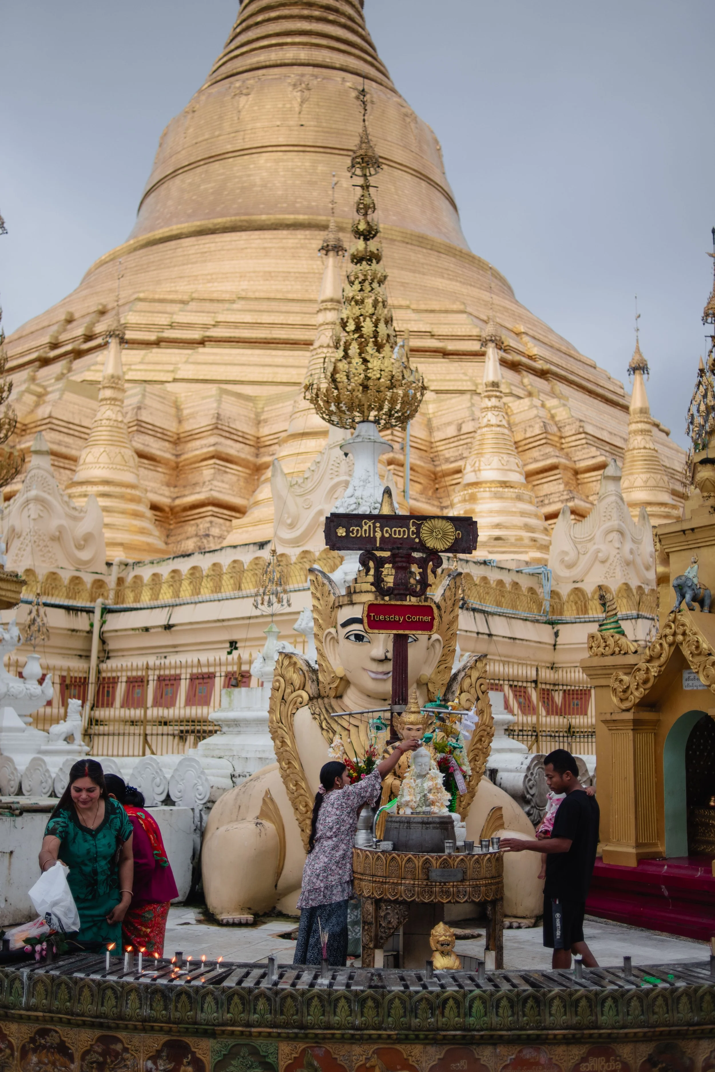 Shwedagon evening-5.jpg