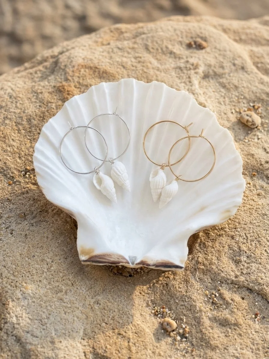 Elua White Seashell Hoop Earrings (Gold and Silver)