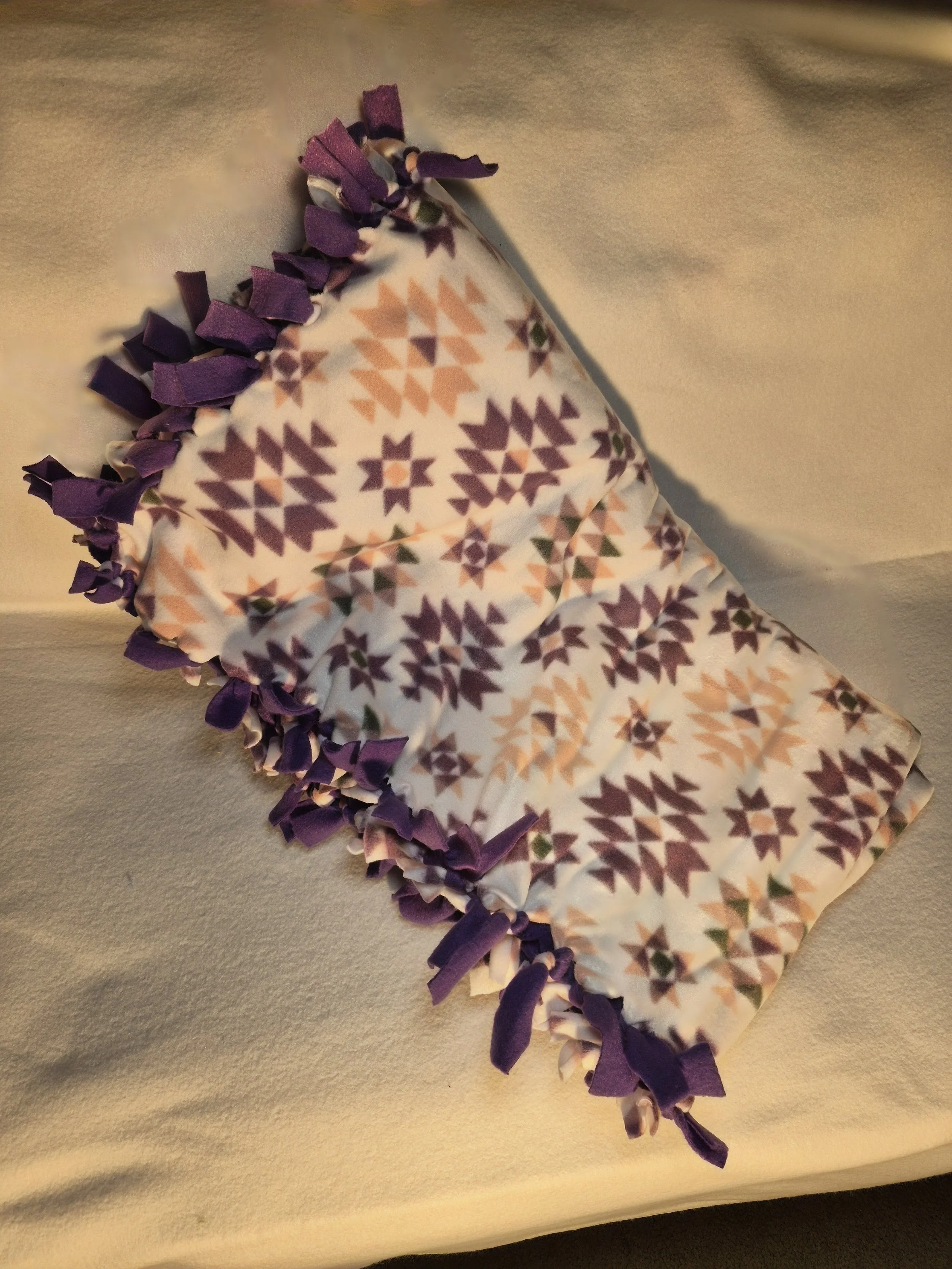 Geometric Triangles Purple Fleece Blanket for Adults