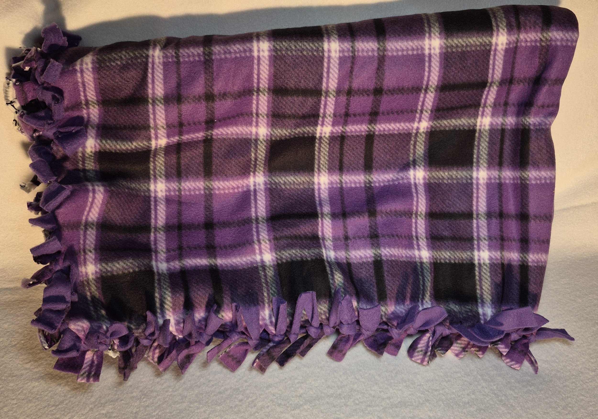 Luxury Purple and Black Plaid Fleece Blanket for Adults