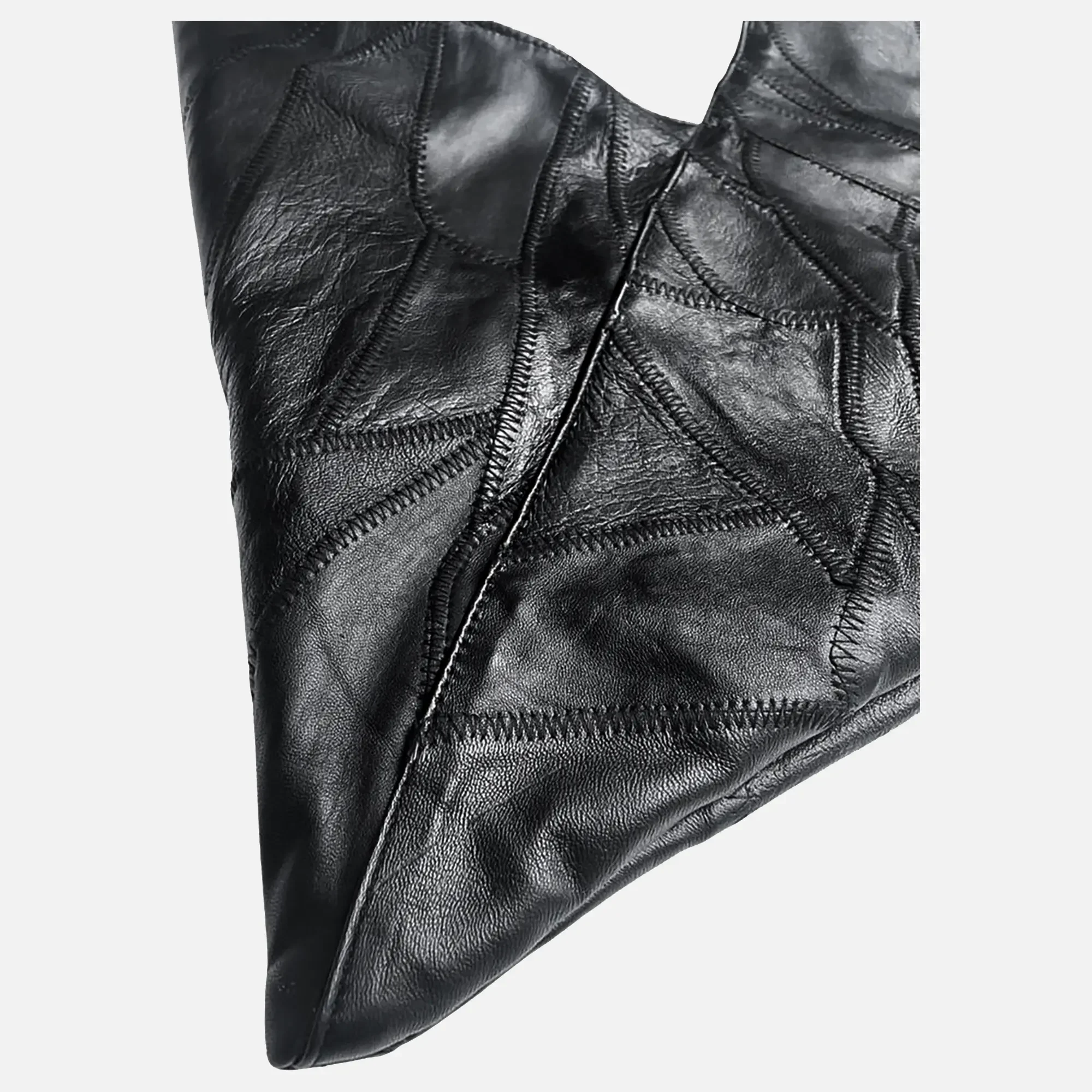 Bermuda-bag-black-patchwork-detail.webp