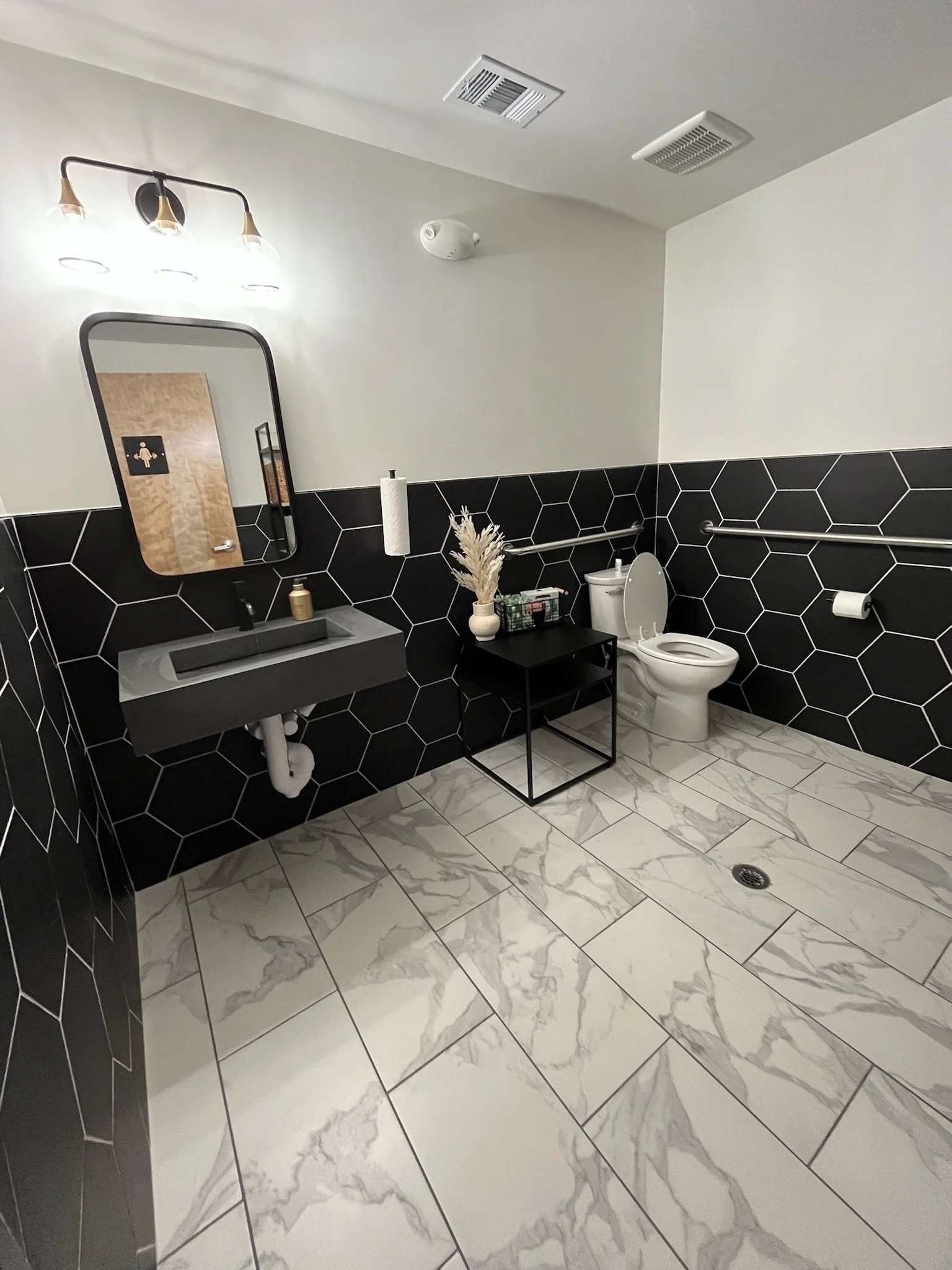 BRS delivers commercial construction services throughout Dallas–Fort Worth and Texas with experienced planning, coordination, and project management.