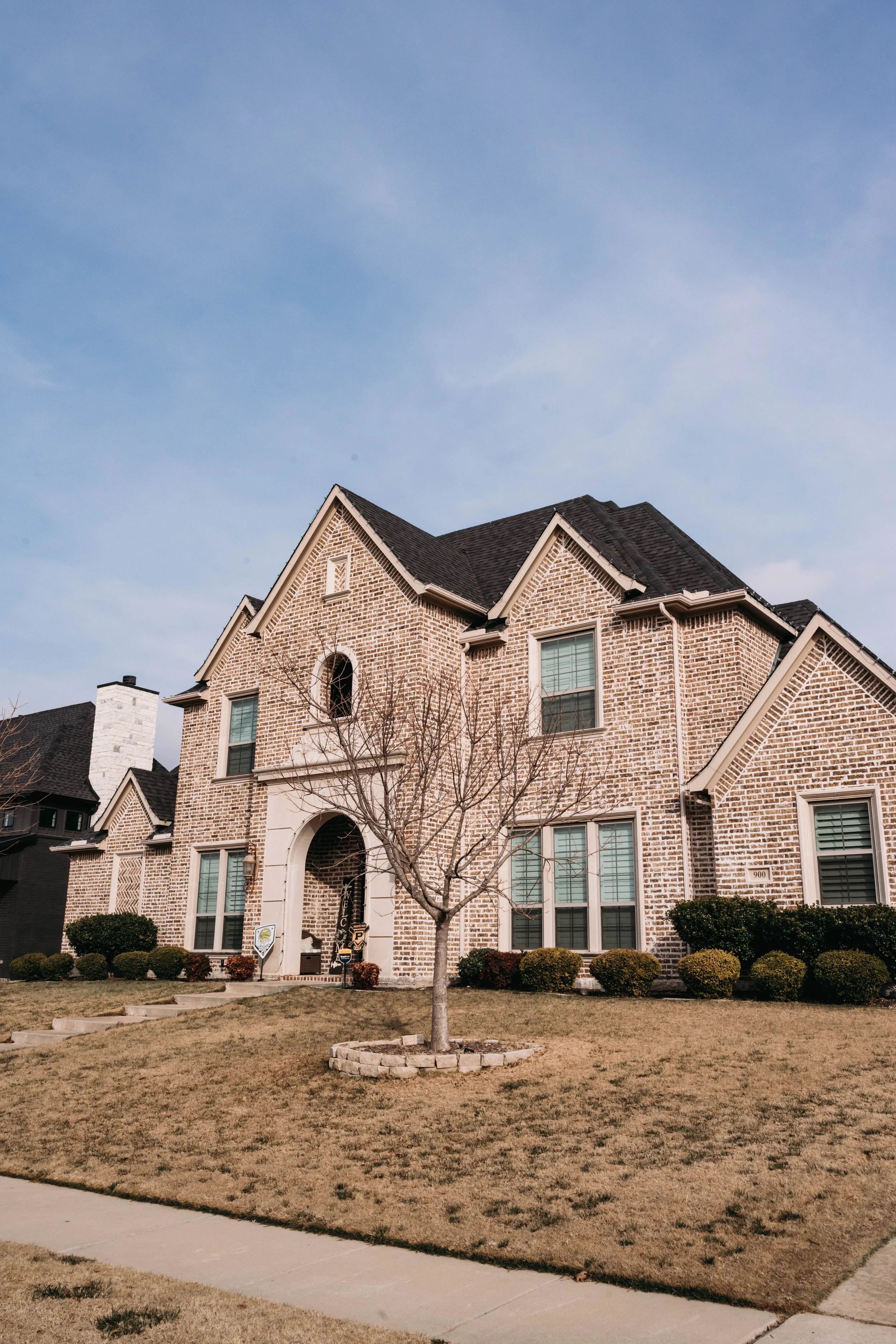 BRS provides tenant improvement construction throughout Dallas–Fort Worth, transforming commercial interiors into functional, finished spaces.