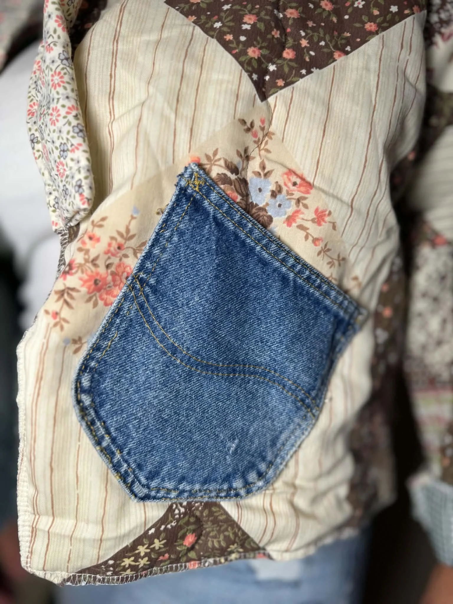 4f2727ef-b0fb-41f2-9132-5b3a32dc880f.jpg