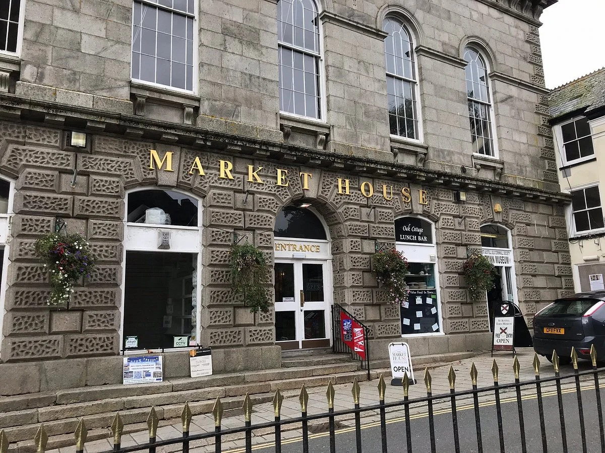 An image of the front of Market House before renovations