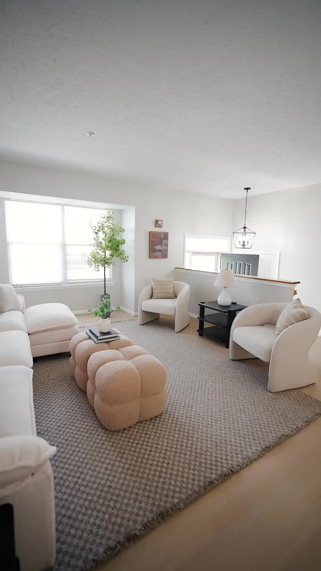 Living room at 1603 Woodview Court in Crofton, Maryland