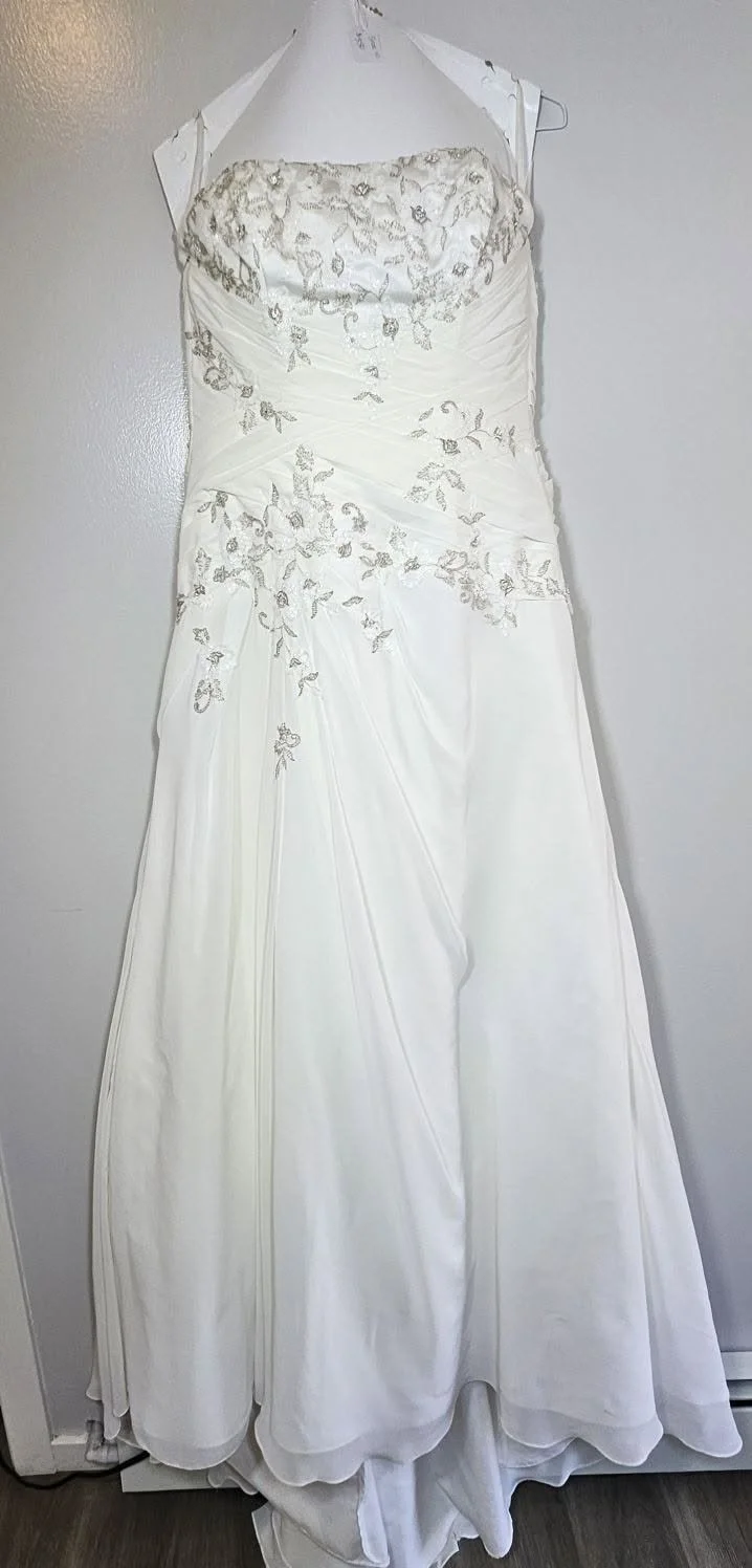 Davids Bridal Wedding Dress