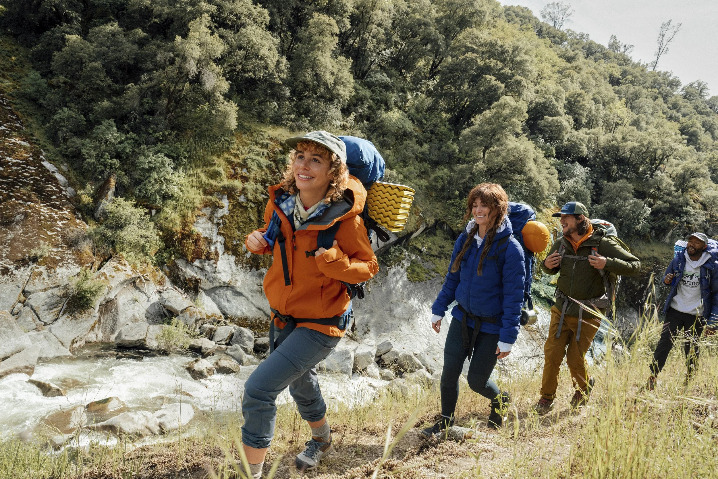 10L_BB-GROUP_SHOT_HIKING_43.jpg