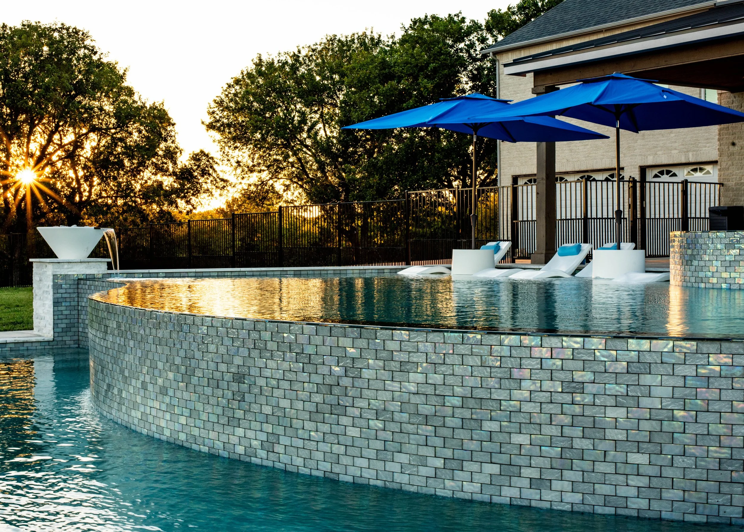 200 Peninsula Dr, Rowlett, TX 