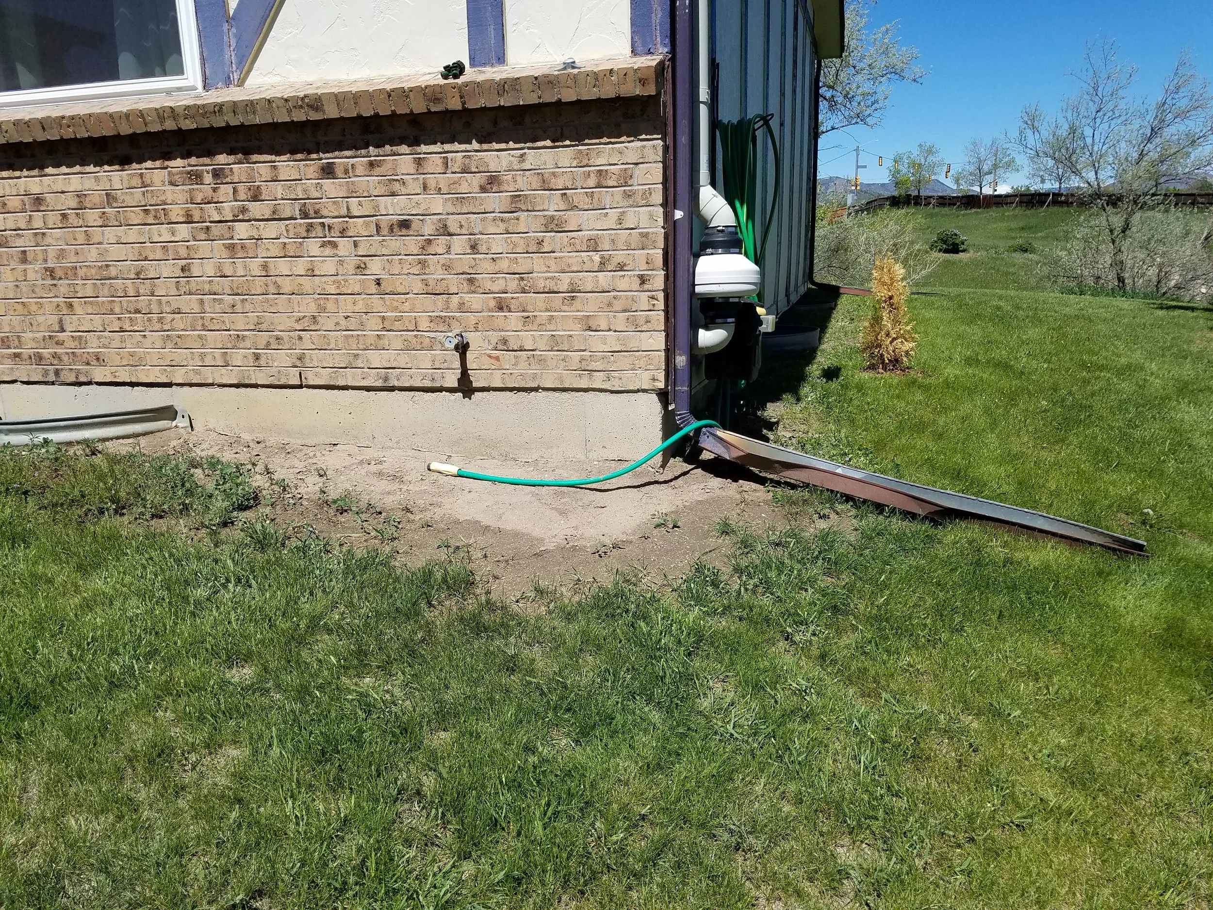 retaining wall 1 before.jpg