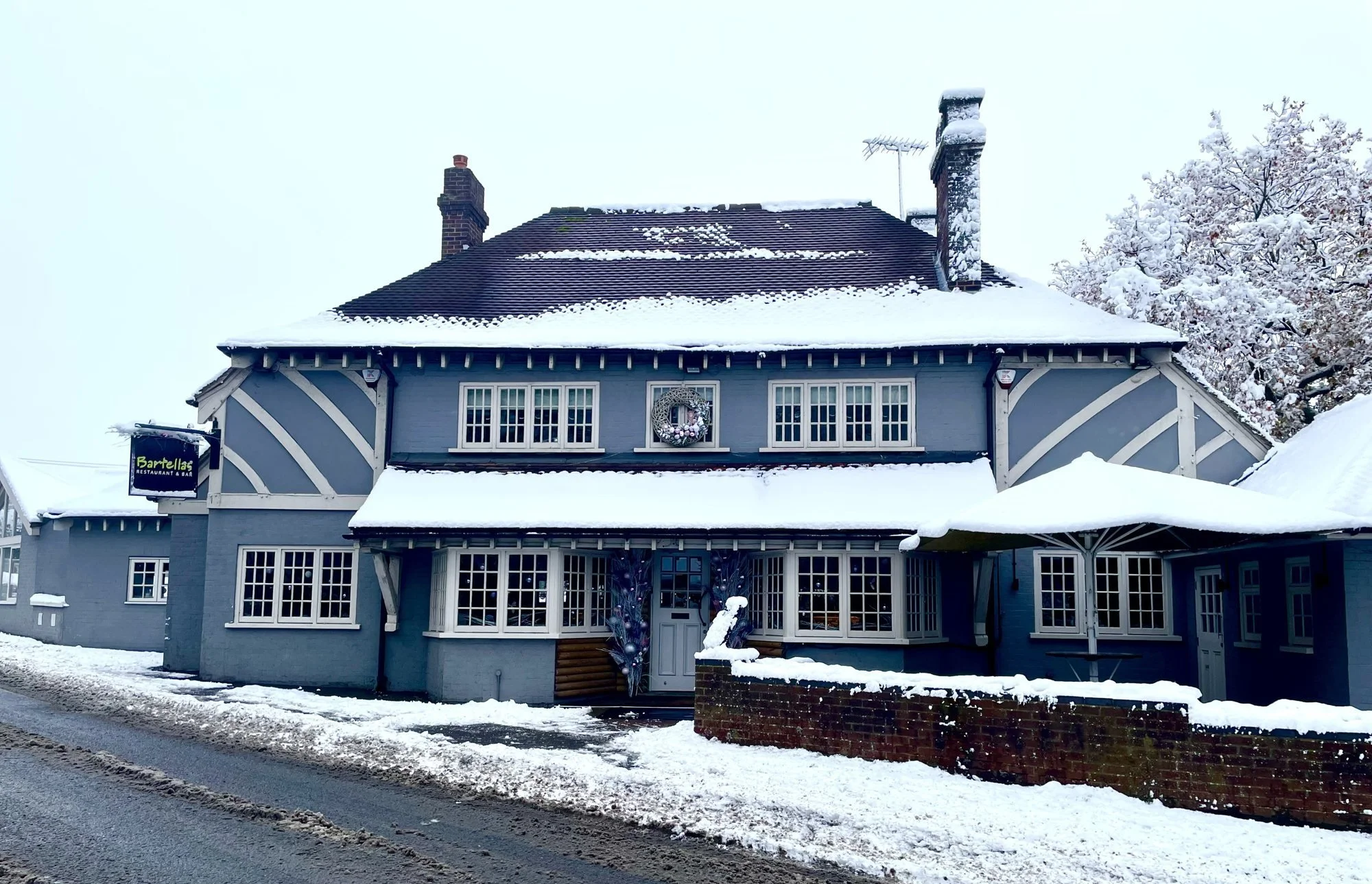 Bartellas at Hook Green in the snow.jpg
