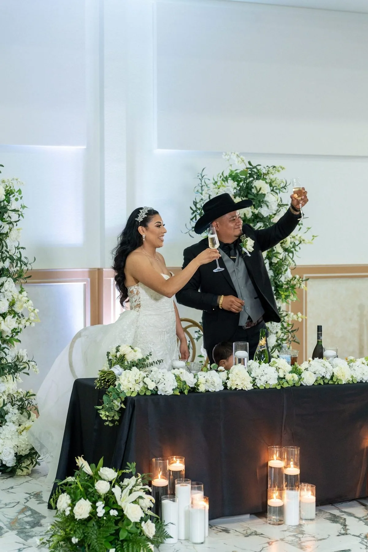 Wedding floral rental by Sherpa's Floral Rentals, Dallas–Fort Worth