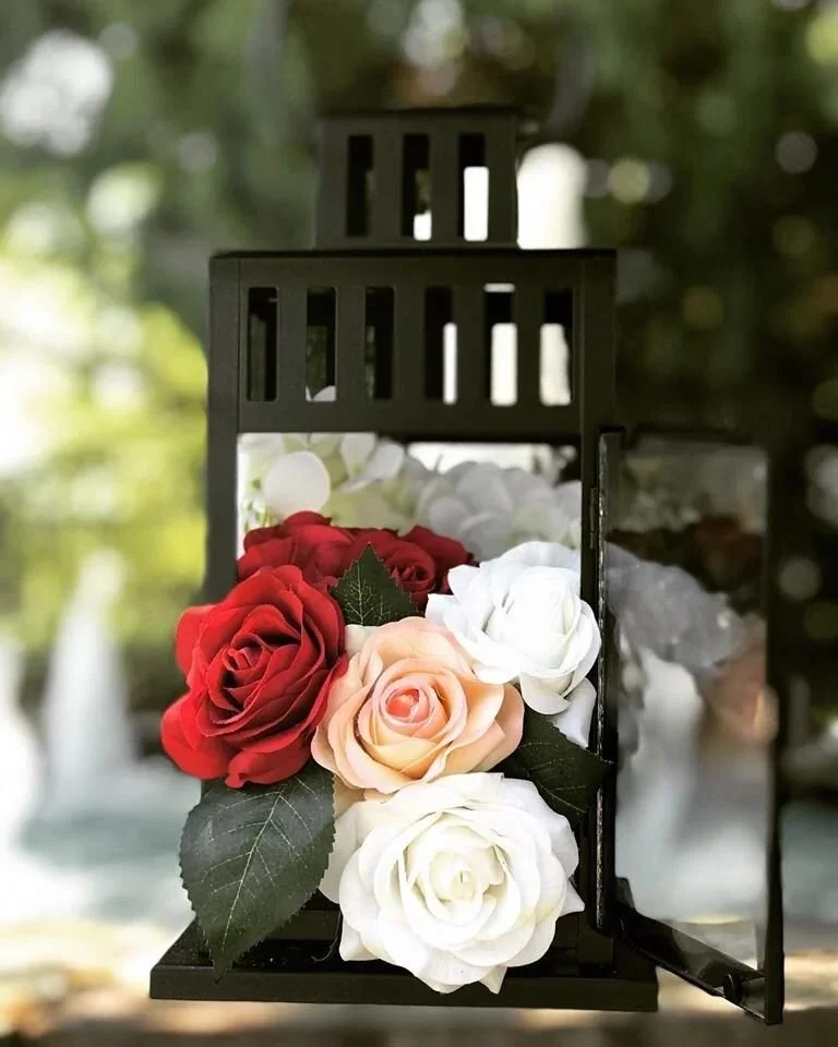 gallery_26_lantern-roses.jpg