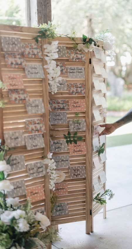 Custom request seating chart & florals at Bernardo Winery.