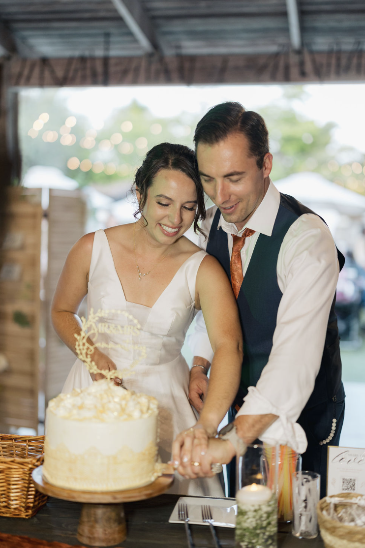 Cake cutting ceremony at Bernardo Winery.