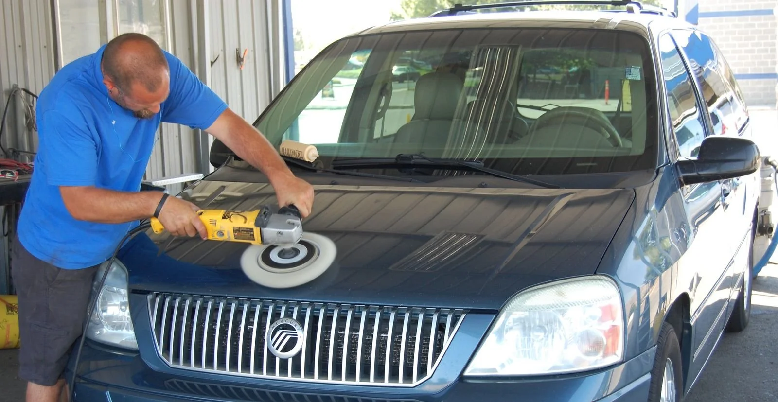 detail-buffing-minivan-web.jpg
