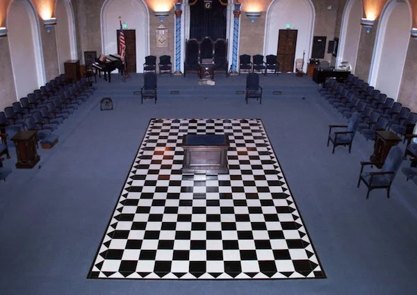 lodge-room1.jpg