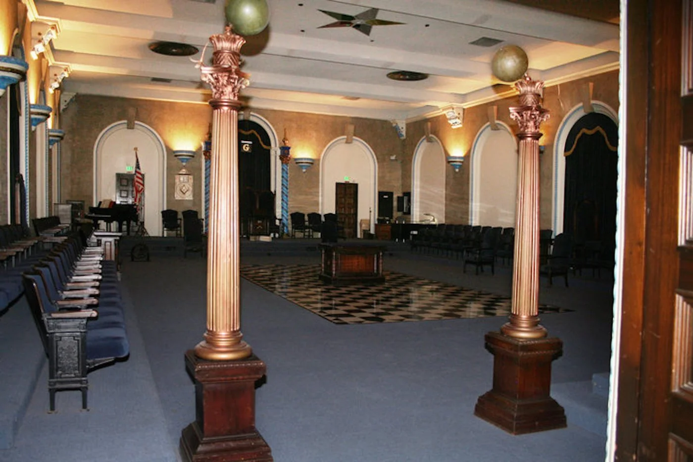 44 lodge room.jpg