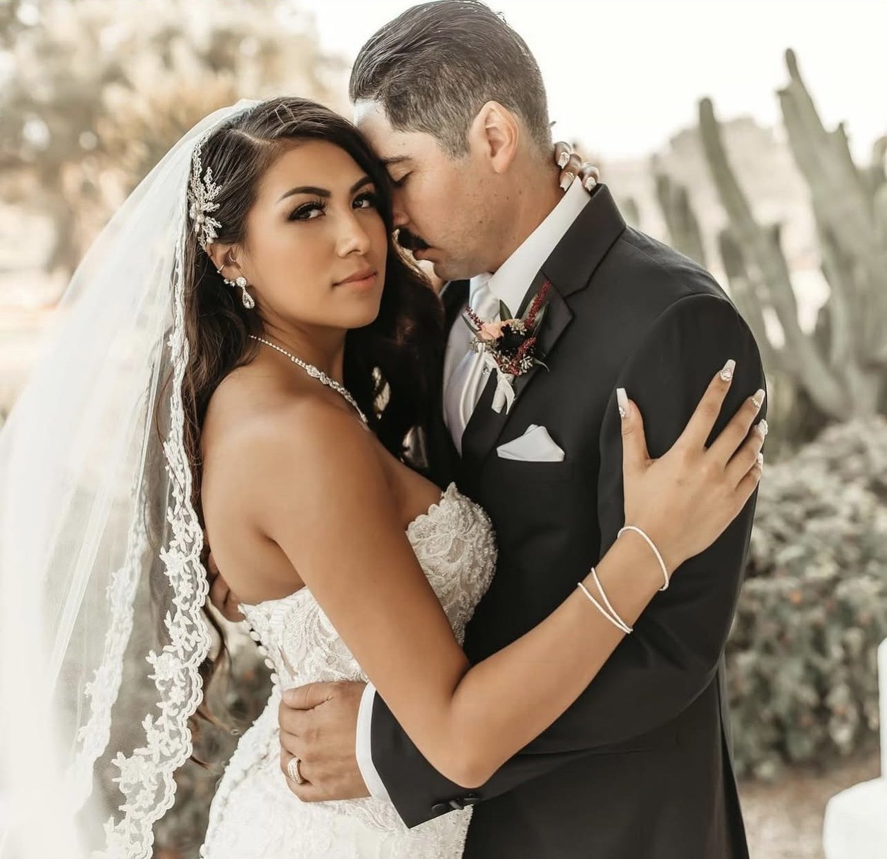 Napa Bridal Hair and makeup artist. Las Vegas Glam squad. The Glam Company for corporate events. San Francisco Makeup artist. Reno wedding Hairstylist. San Diego wedding hair and makeup. Special event glam in Los Angeles. Palm Spring Hair and makeup.