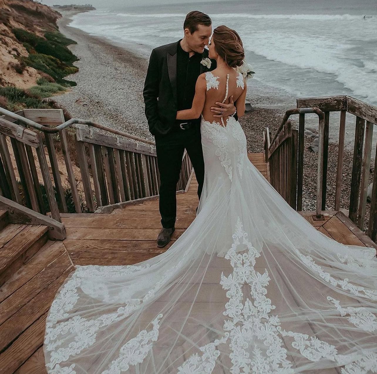 Napa Bridal Hair and makeup artist. Las Vegas Glam squad. The Glam Company for corporate events. San Francisco Makeup artist. Reno wedding Hairstylist. San Diego wedding hair and makeup. Special event glam in Los Angeles. Palm Spring Hair and makeup.