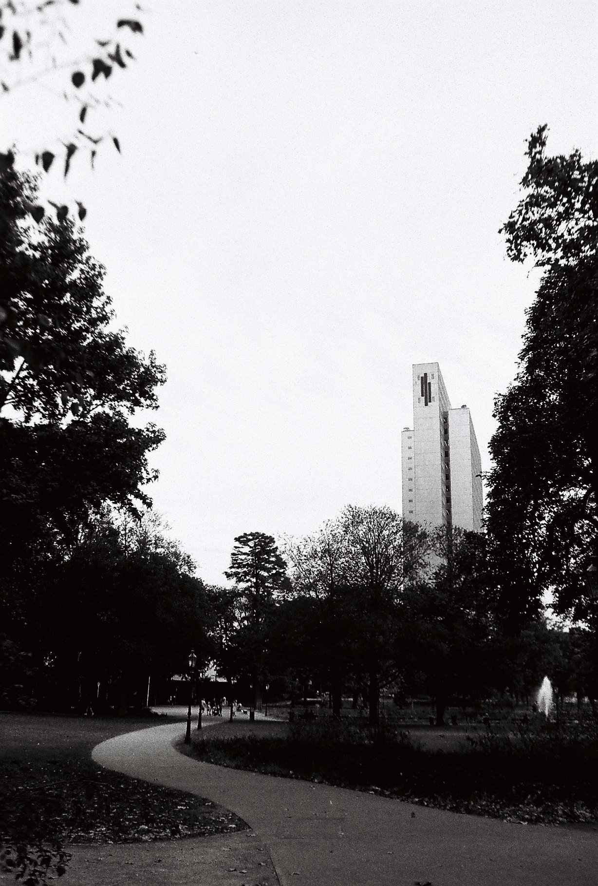 R1-09637-0005.JPG