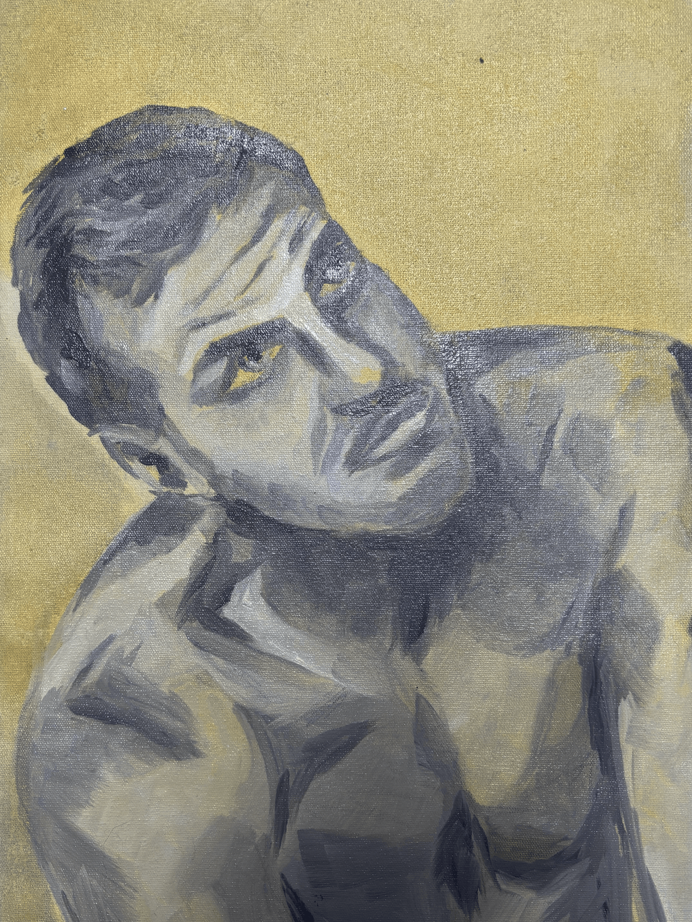 Retrato de um homem jovem, de cabelo escuro e expressão pensativa, com fundo dourado e traços que evocam estilo expressionista.