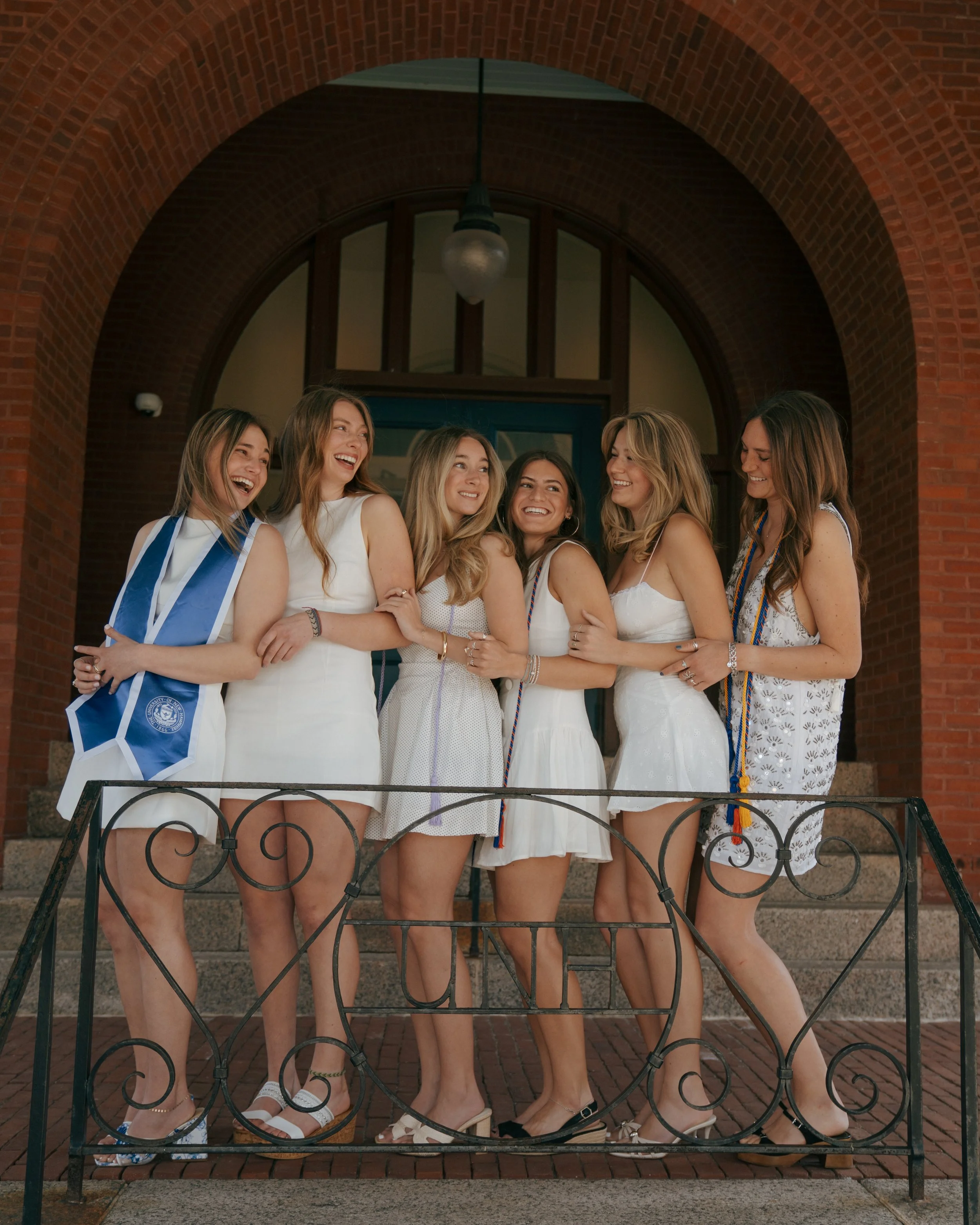 Phoebe&Friends_SeniorPic_Moores-162.jpg