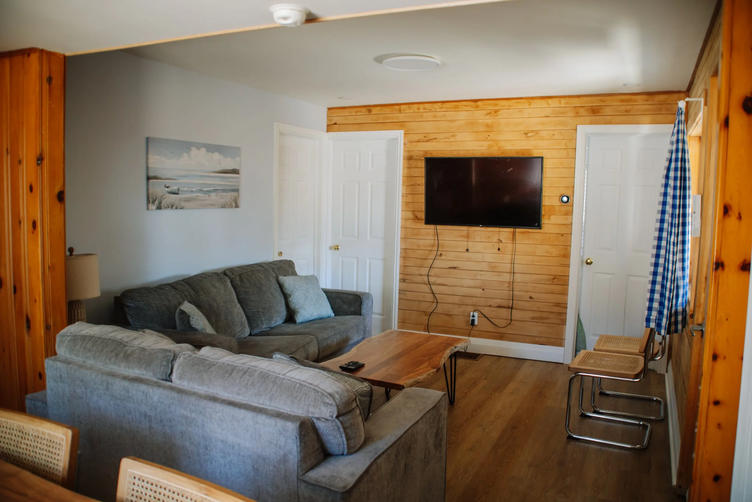 Cottage 13-19.jpg
