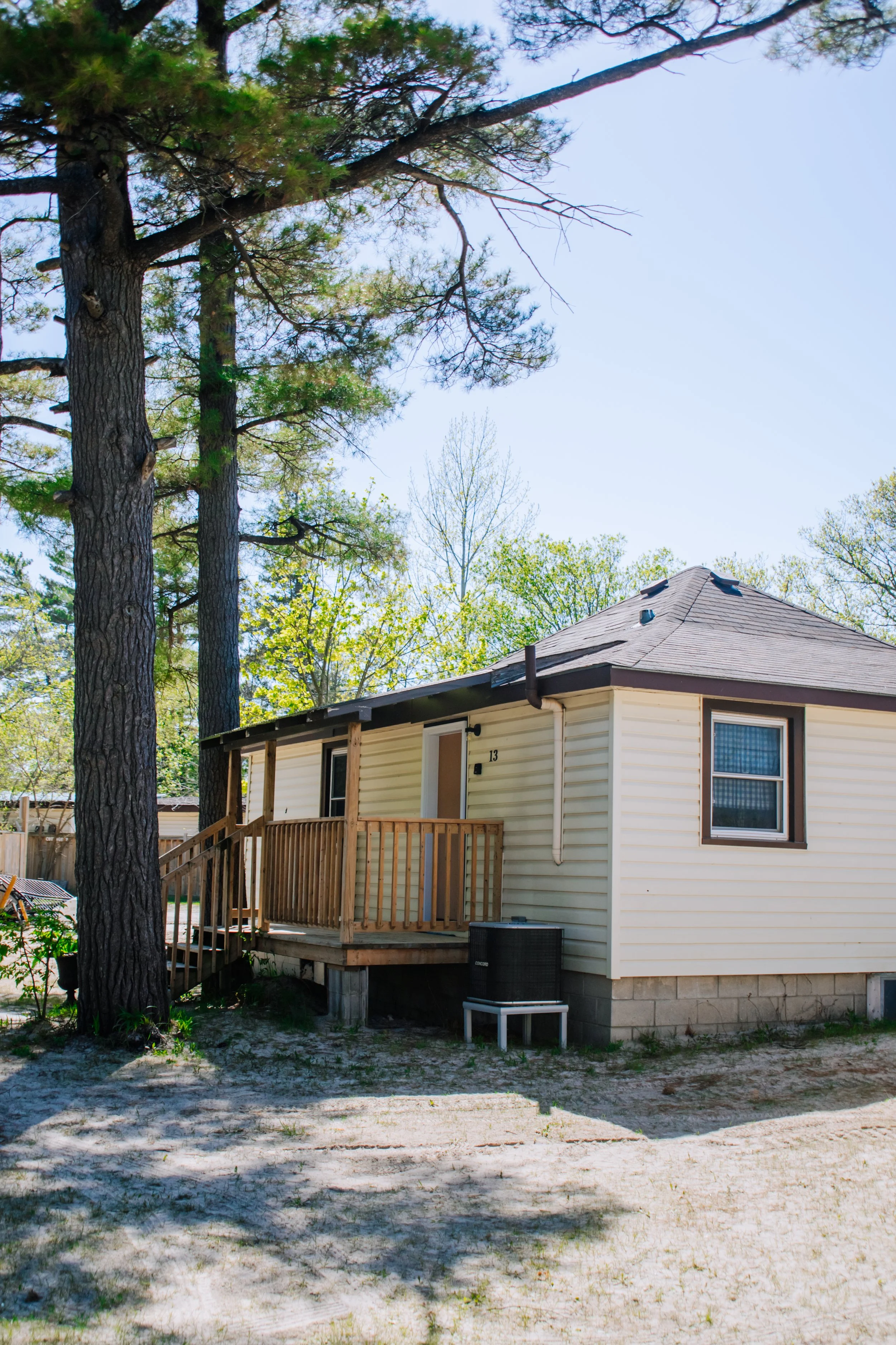 Cottage 13-03.jpg