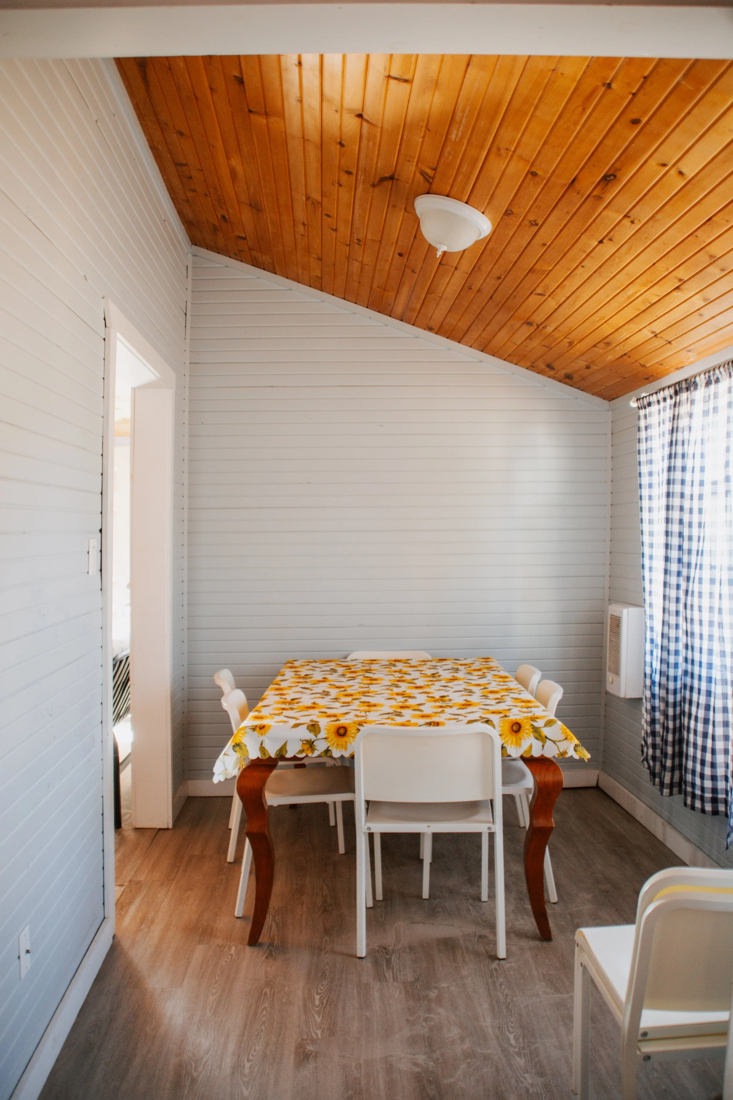 COTTAGE 7
