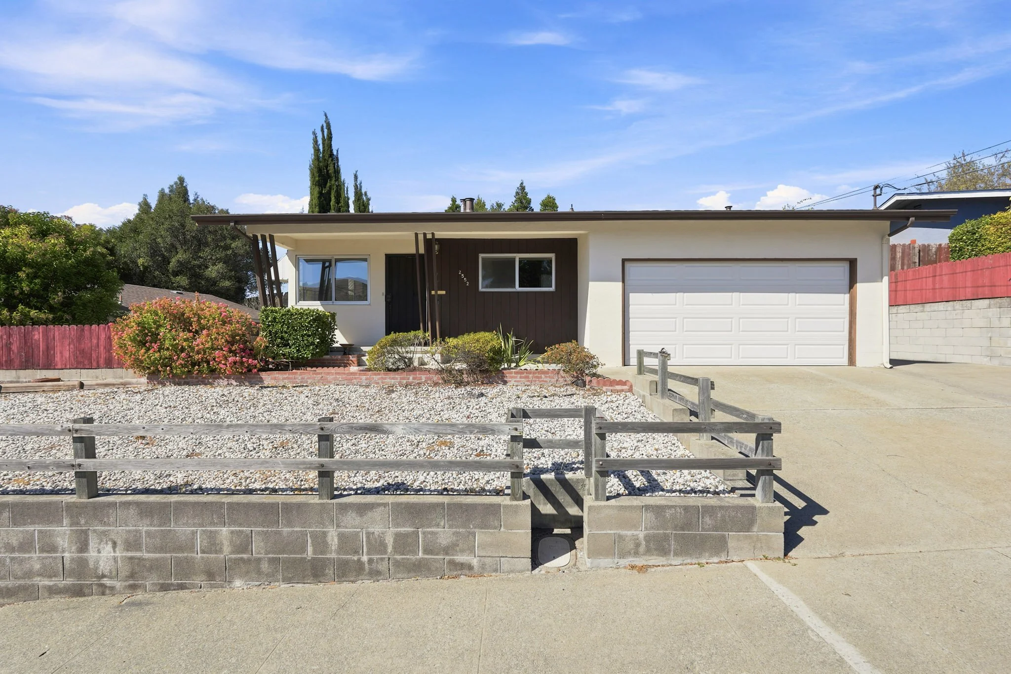 0-001.jpg