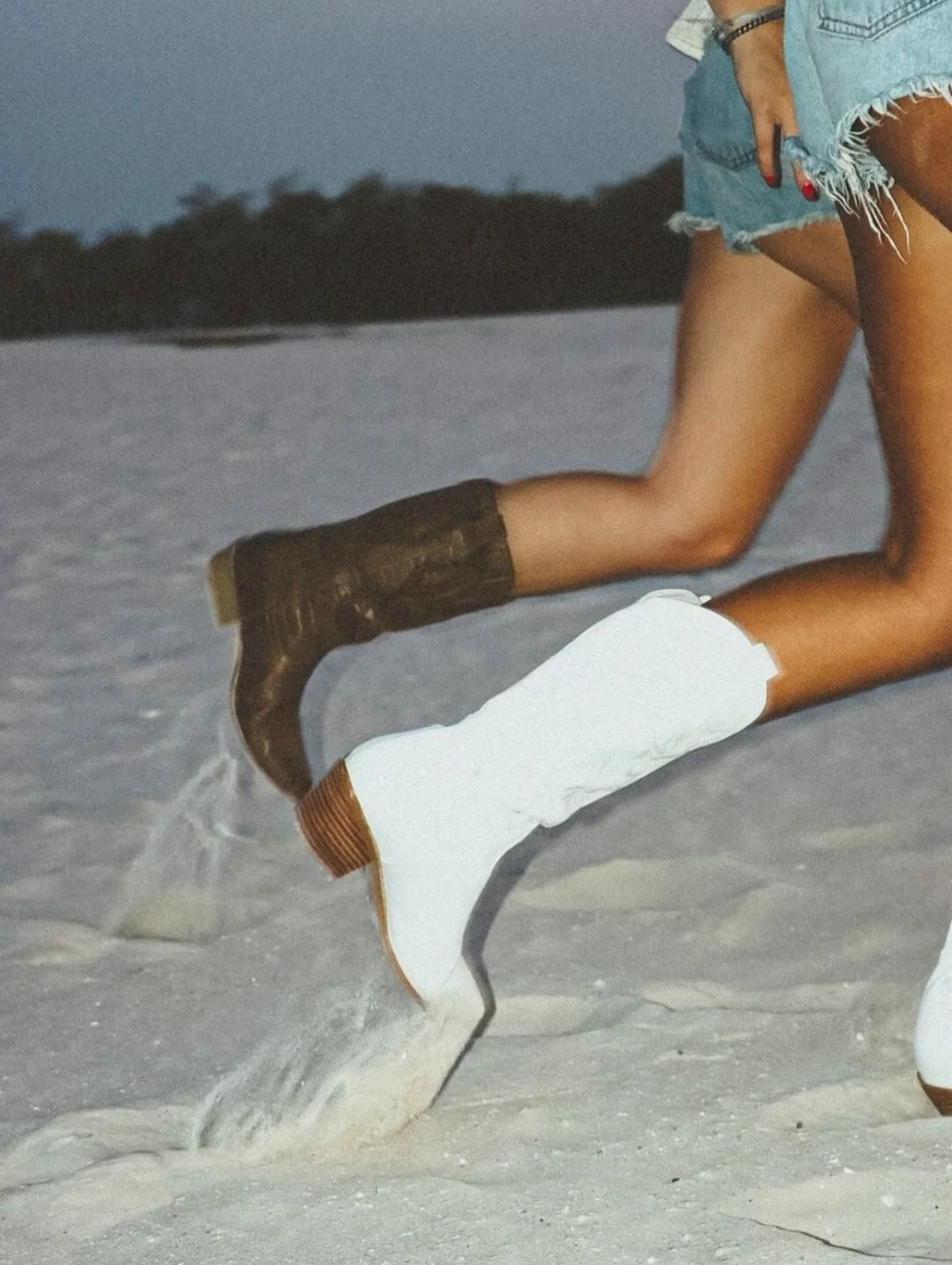 Cowboy boots and a little something golden. Our kind of uniform. ✨