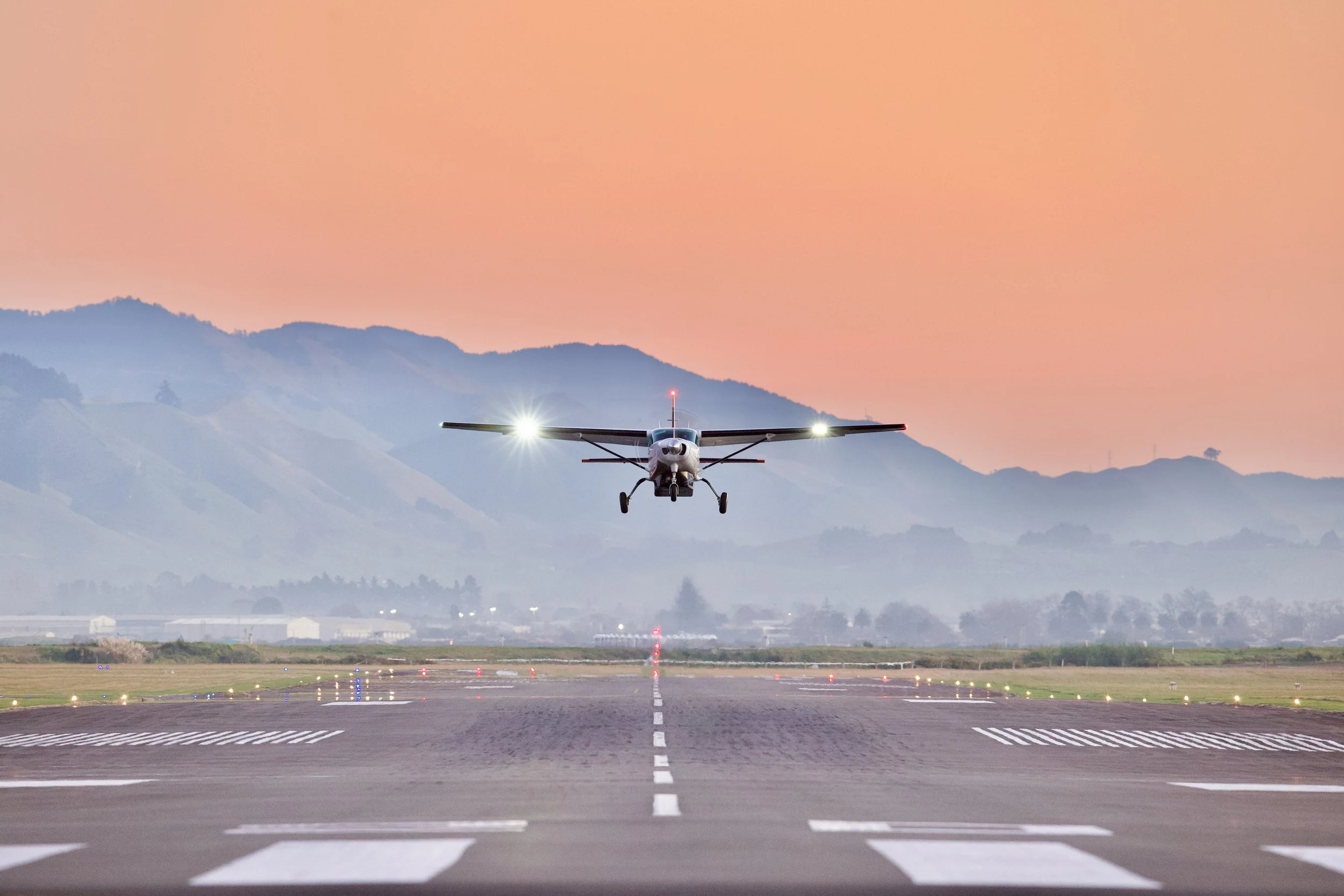 soundsair caravan airplane approaching a runway at Nelson Airport 
