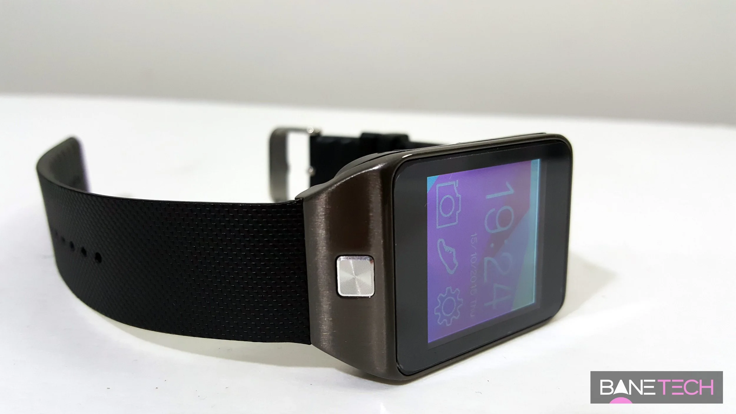 Budget friendly smartwatch? Is it worth it? RWATCH review