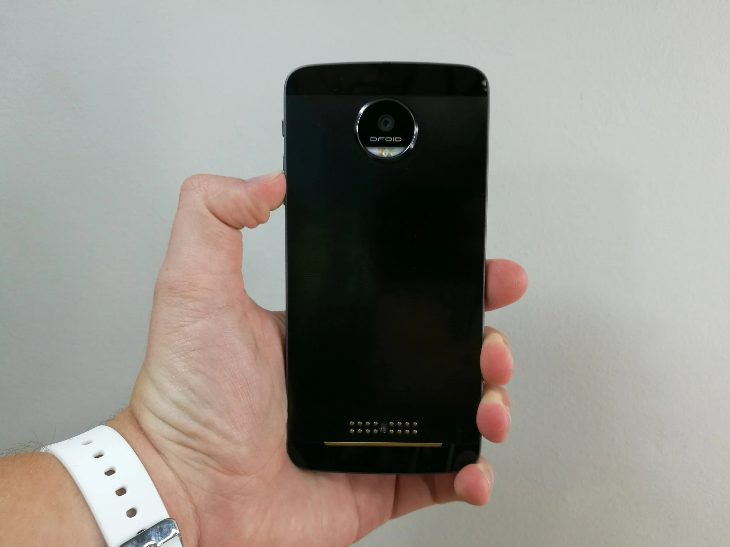 Moto Z Droid Review - Mods done right?
